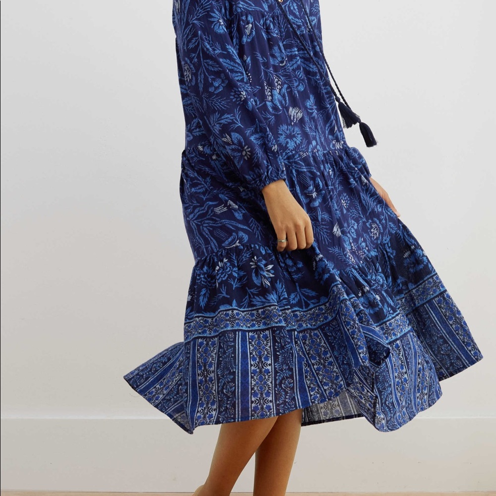 Worn once to the office . Adorable dress .